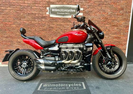 TRIUMPH ROCKET III R TRIUMPH ROCKET III R